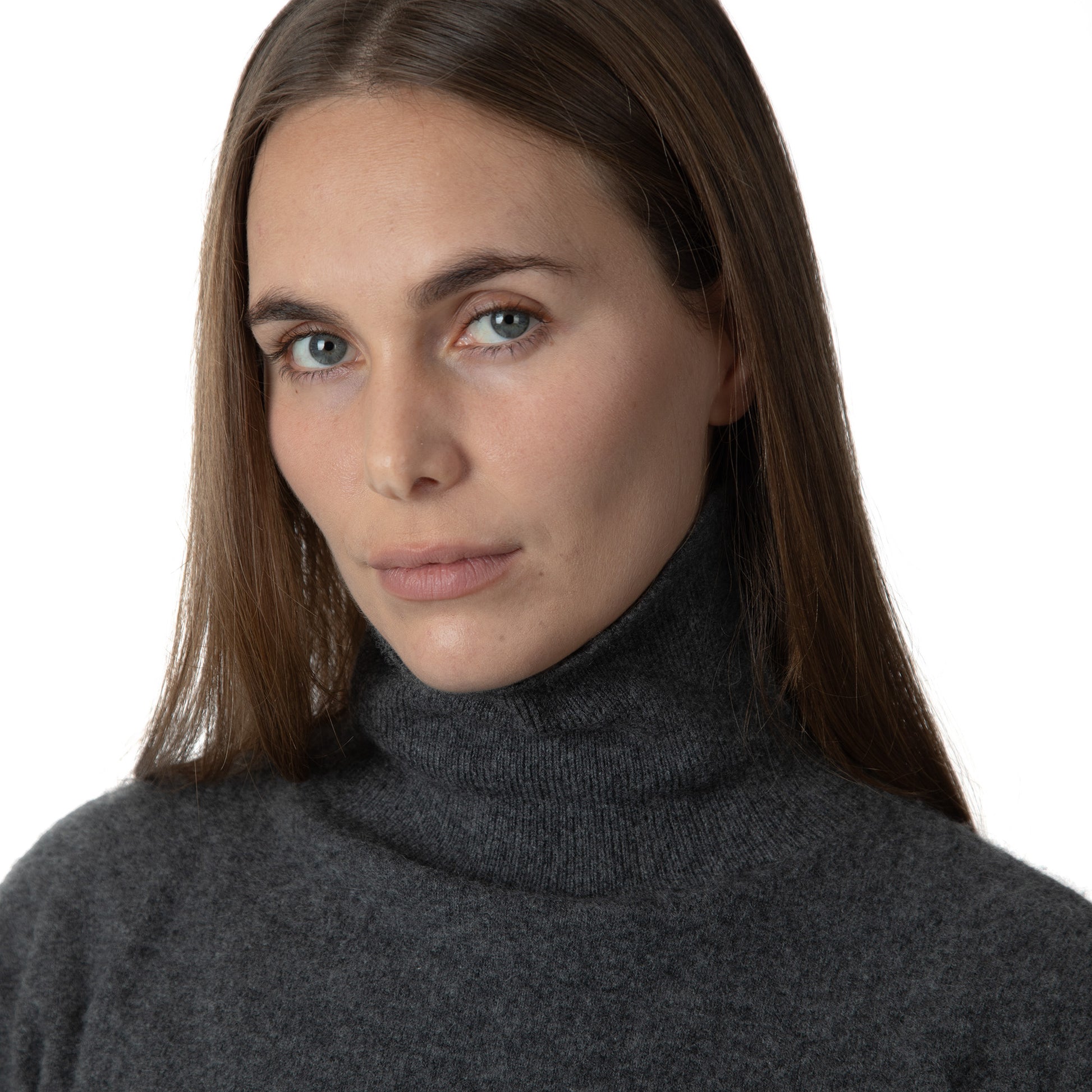 MA21 Cashmere Turtleneck Sweater by Mawei, grey, front view, neck details, close up, female model.