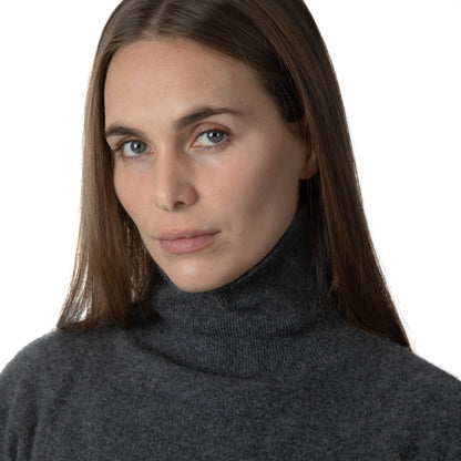 MA21 Cashmere Turtleneck Sweater by Mawei, grey, front view, neck details, close up, female model.
