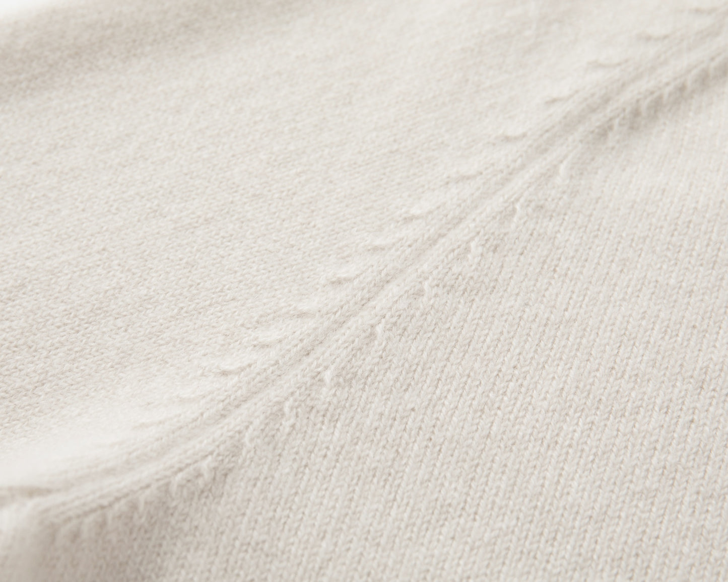 MA50 CASHMERE SADDLE SLEEVE SWEATER