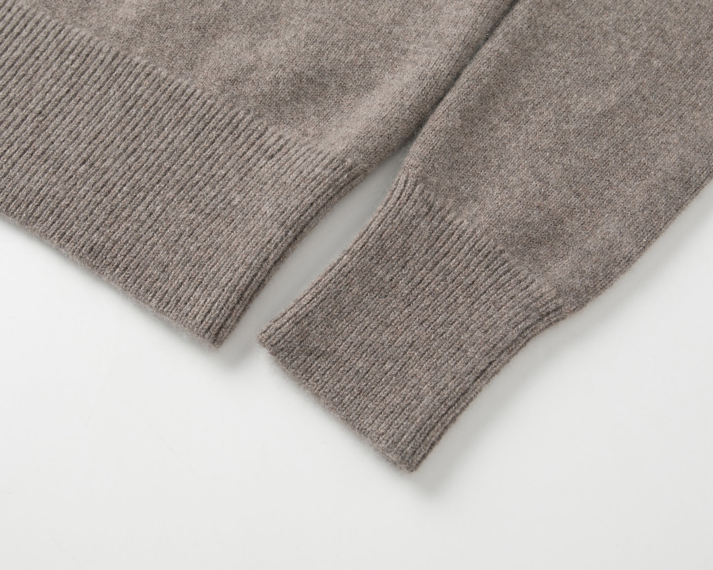 MA50 CASHMERE SADDLE SLEEVE SWEATER