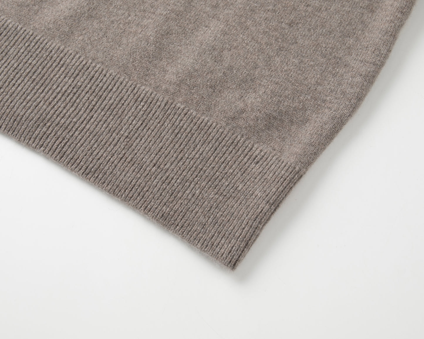 MA50 CASHMERE SADDLE SLEEVE SWEATER