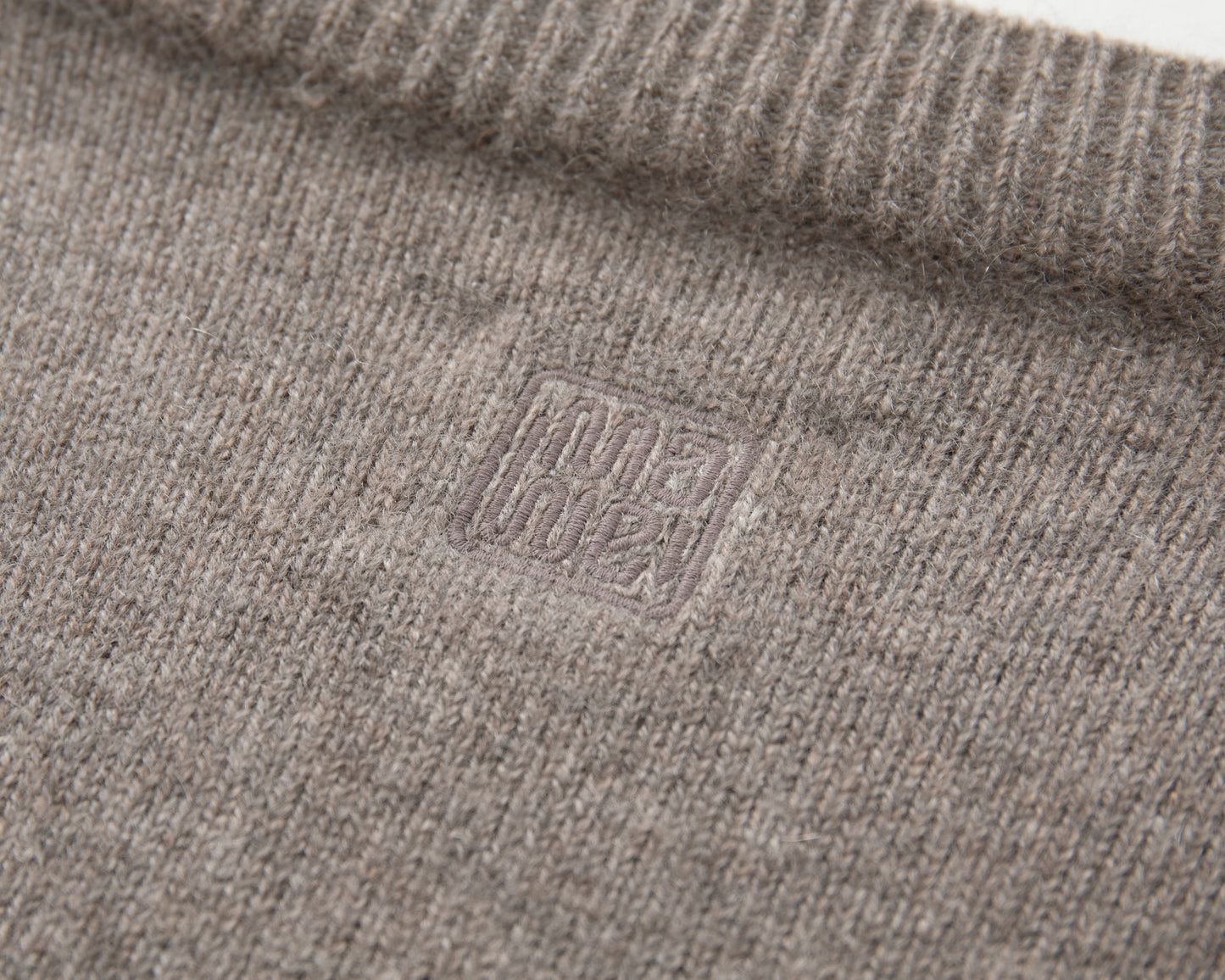 MA50 CASHMERE SADDLE SLEEVE SWEATER