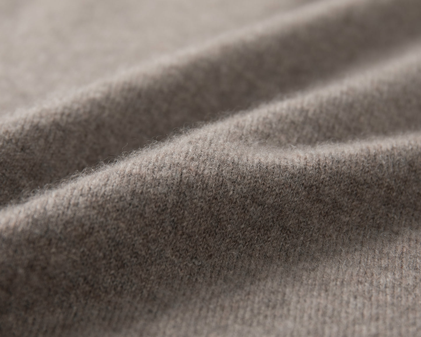 MA03 CASHMERE SHORT SLEEVE CREWNECK SWEATER