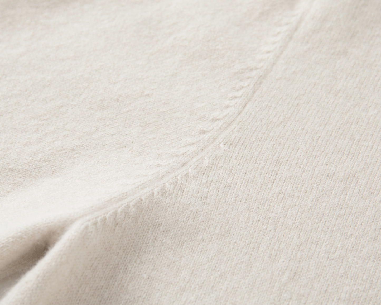 MA14 SHORT SLEEVE TURTLENECK CASHMERE SWEATER