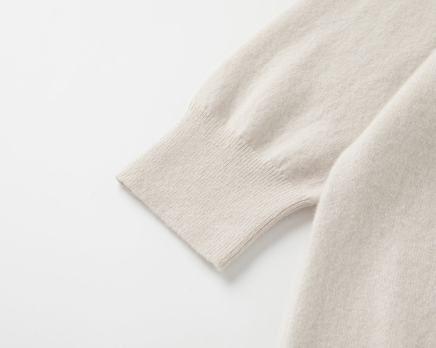 MA14 SHORT SLEEVE TURTLENECK CASHMERE SWEATER