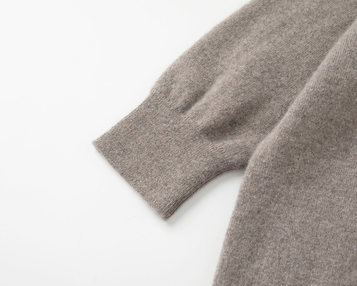 MA14 SHORT SLEEVE TURTLENECK CASHMERE SWEATER