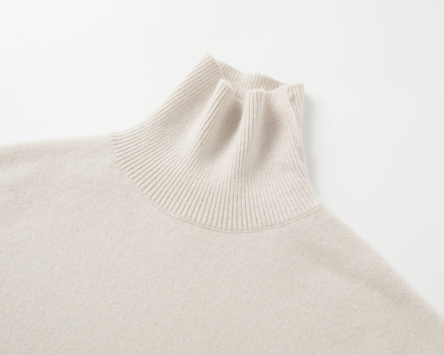 MA53 CASHMERE SHORT SLEEVE TURTLENECK OVERSIZE