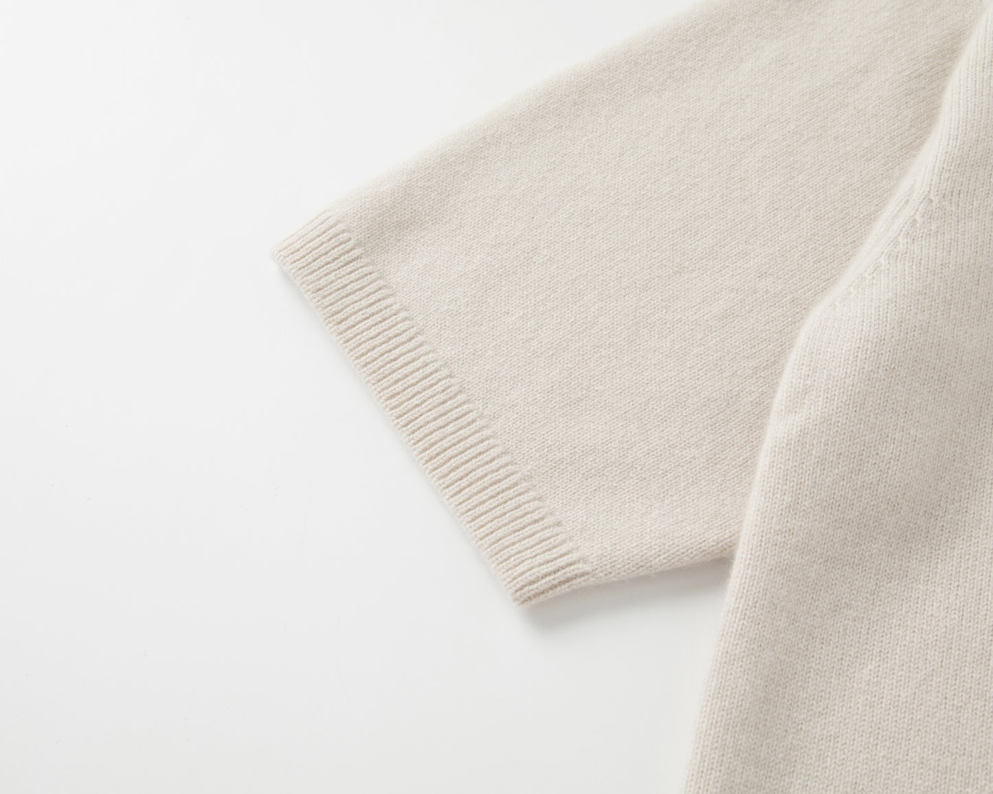 MA53 CASHMERE SHORT SLEEVE TURTLENECK OVERSIZE