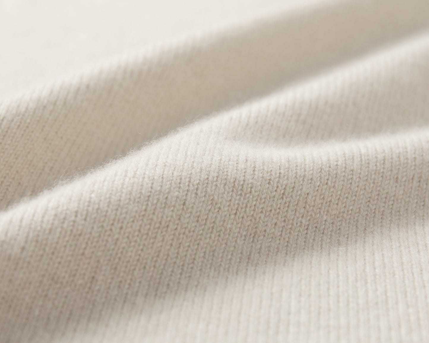 MA53 CASHMERE SHORT SLEEVE TURTLENECK OVERSIZE