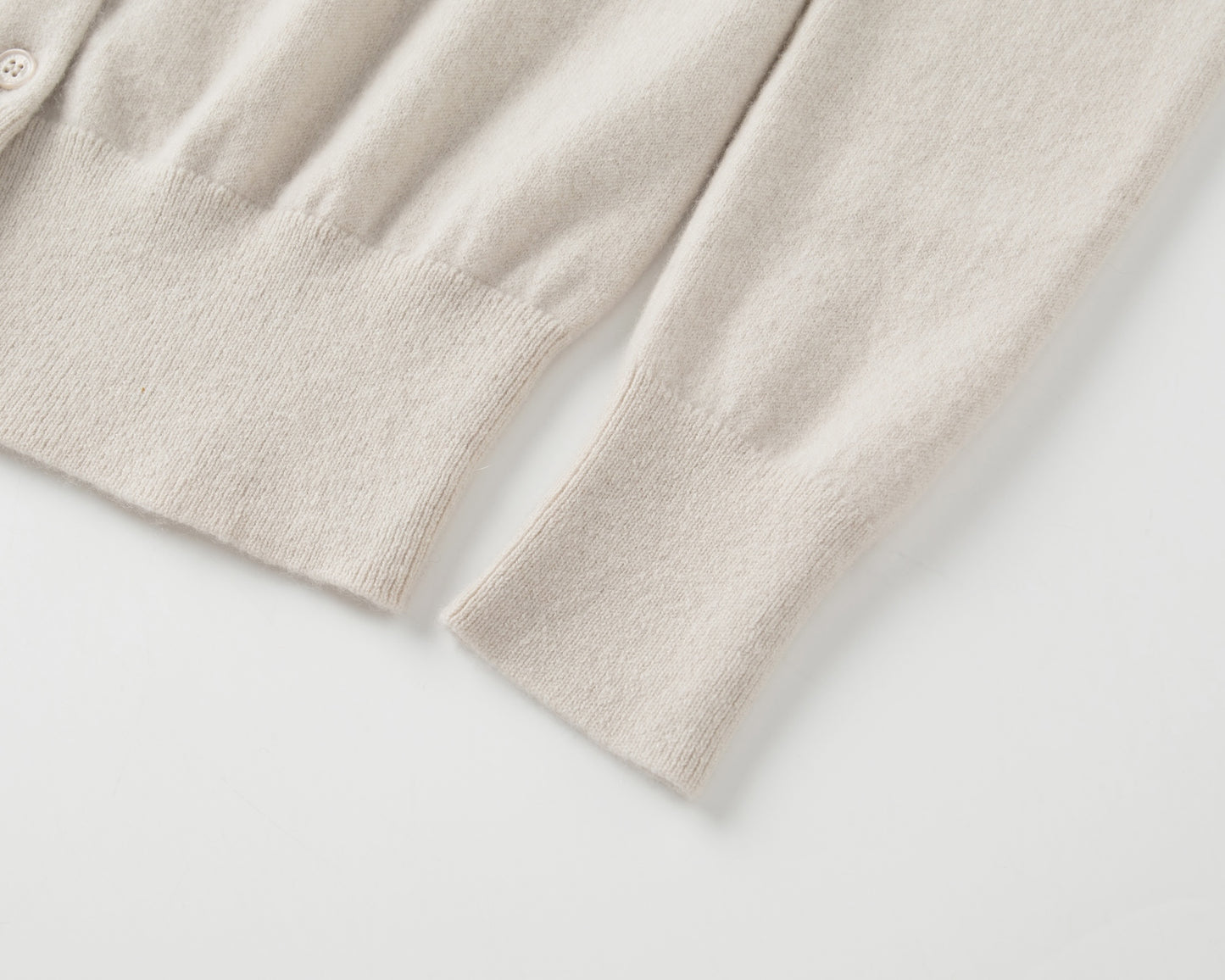 MA10 SLIM CASHMERE CARDIGAN