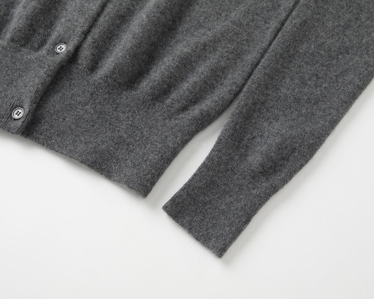 MA10 SLIM CASHMERE CARDIGAN