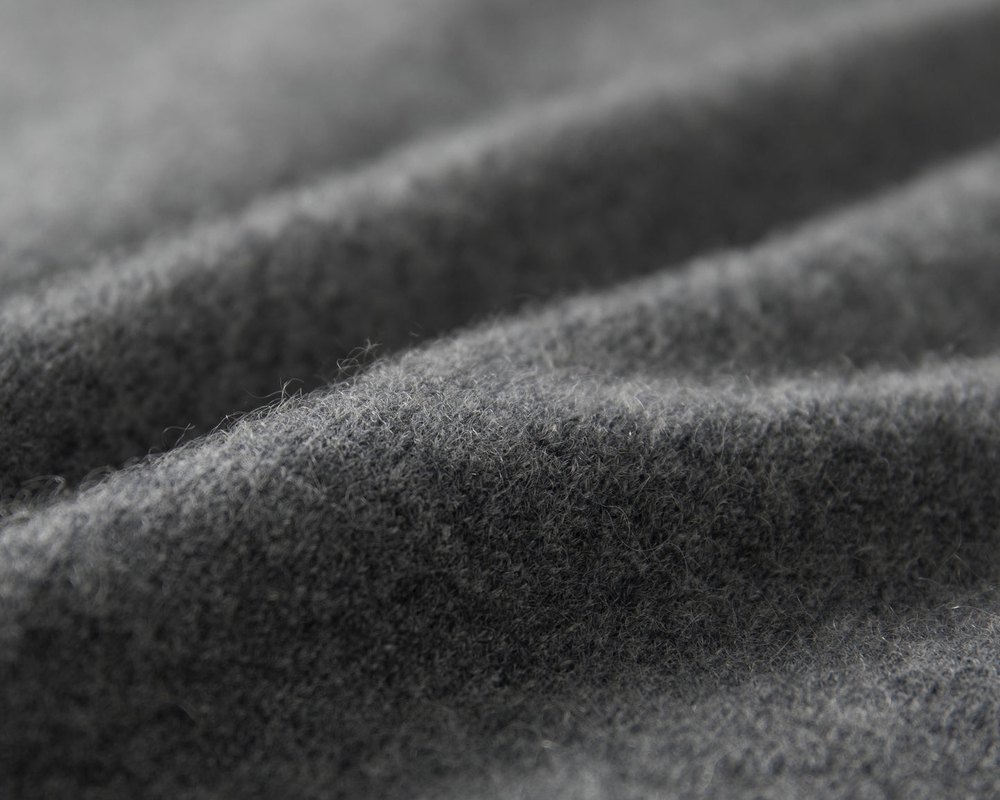 MA10 SLIM CASHMERE CARDIGAN