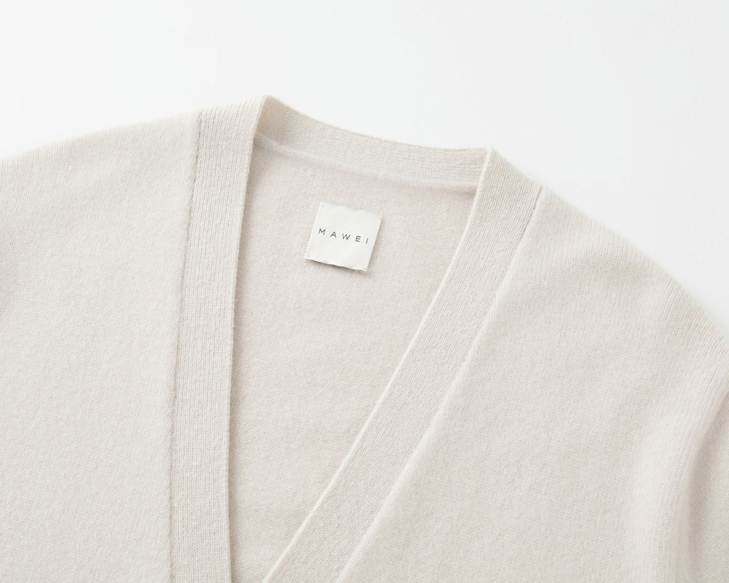 MA52 CASHMERE V NECK CARDIGAN