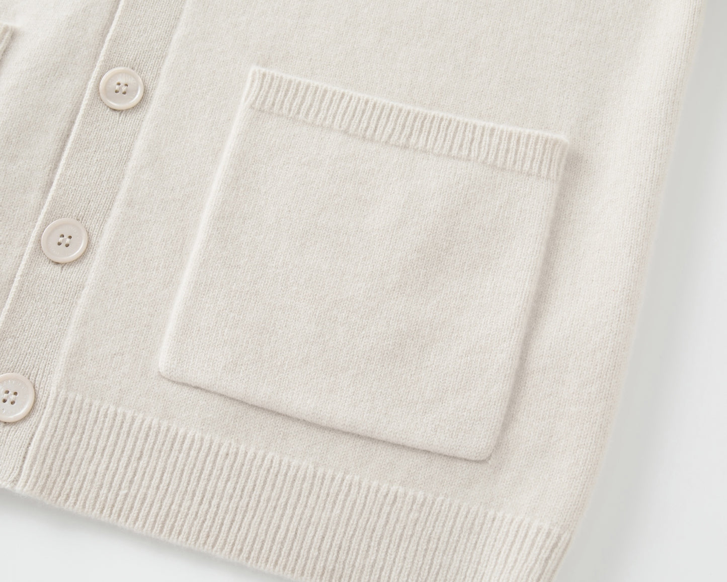 MA52 CASHMERE V NECK CARDIGAN