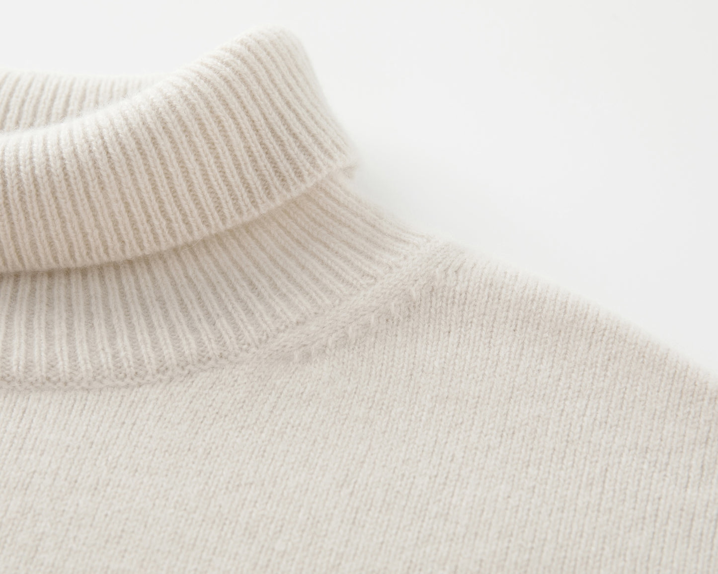 MA51 CASHMERE HIGH NECK SWEATER