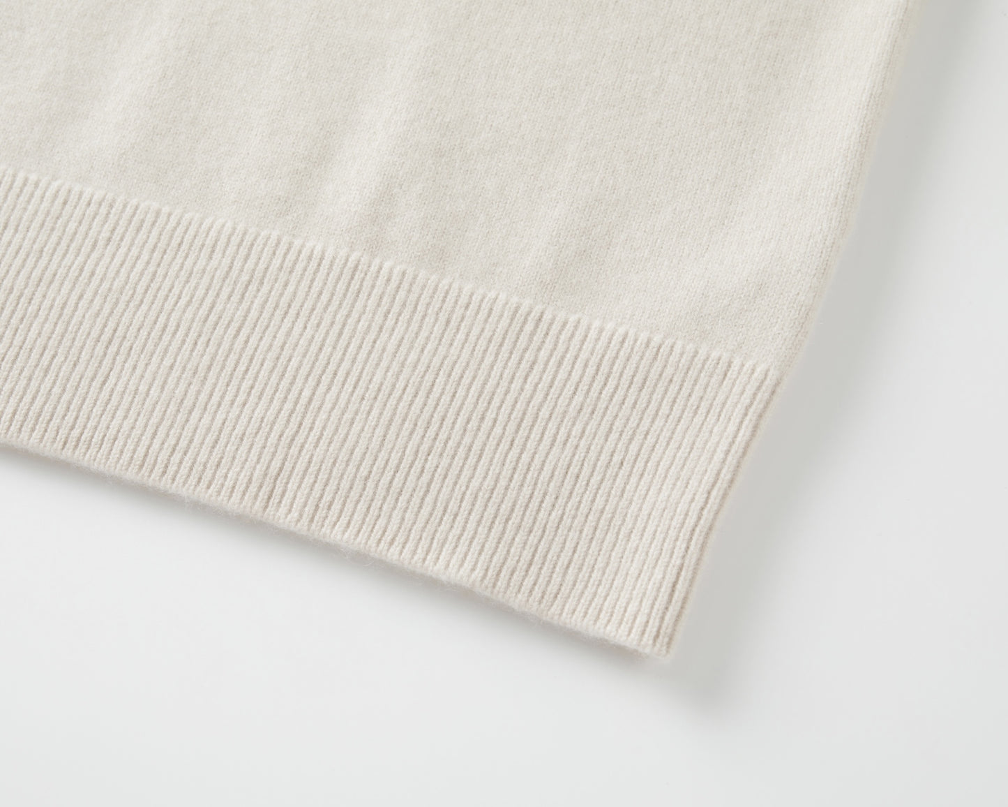 MA51 CASHMERE HIGH NECK SWEATER