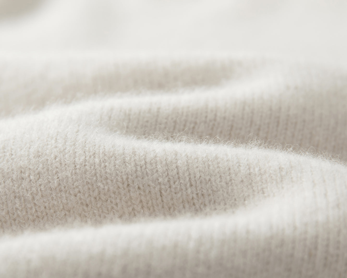 MA51 CASHMERE HIGH NECK SWEATER