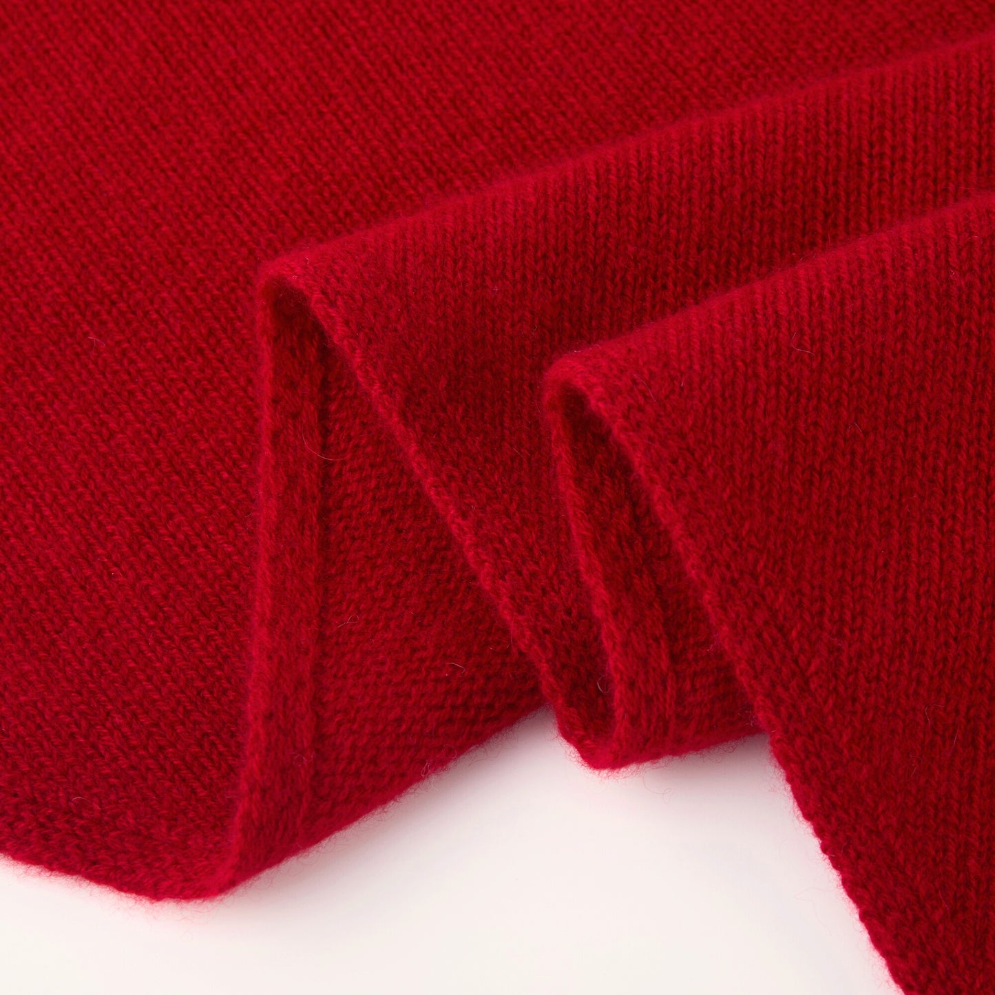 MA81 Cashmere Triangular Scarf by Mawei, red, close-up.