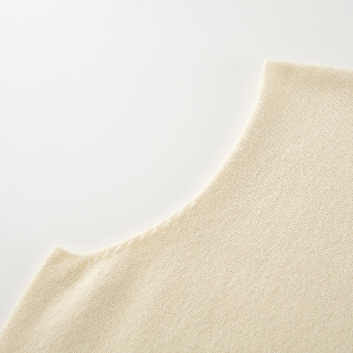 MA01 Cashmere Sleeveless Crewneck Sweater by Mawei, yellow cream,  knitting details close up