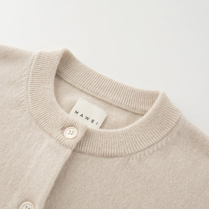 MA06 Cashmere Crewneck Cardigan by Mawei, off white, neck detail close-up.