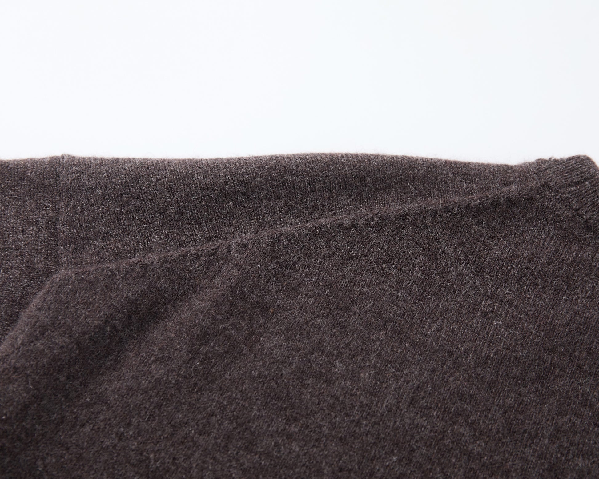 MA07 Short Sleeve Oversized Cashmere  Crewneck  Sweater by Mawei, brown,  knitting details close up, back view.