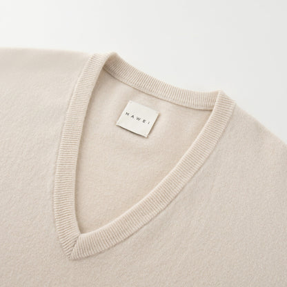 MA08 Oversized Cashmere  V-neck  Sweater by Mawei, off white, neck rib details close up