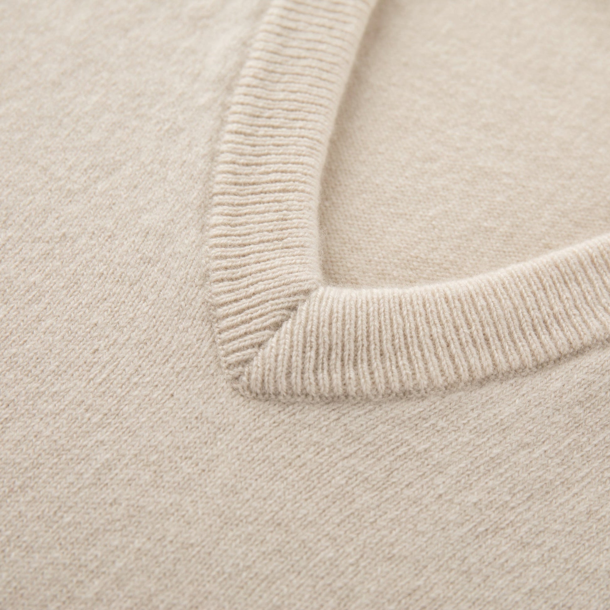 MA08 Oversized Cashmere  V-neck  Sweater by Mawei, off white, neck details close up