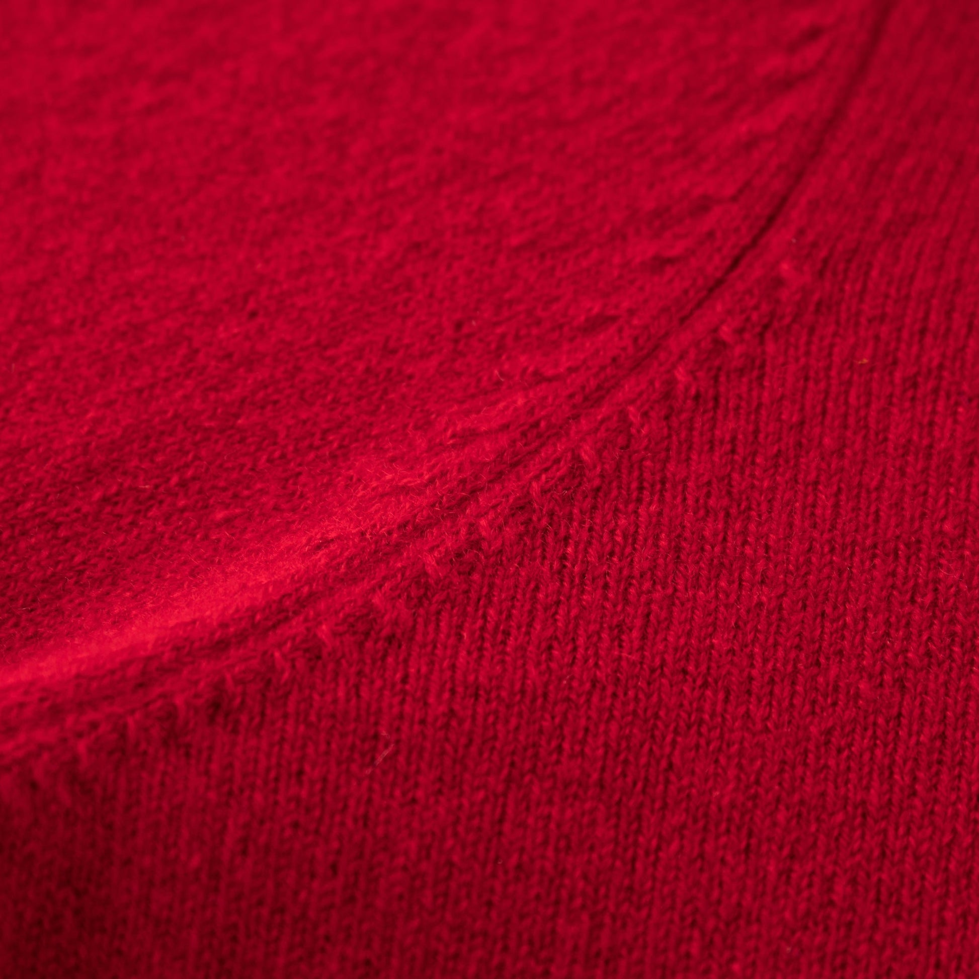 MA09 Cashmere Short Sleeve Polo Sweater by Mawei, red, knitting details close up