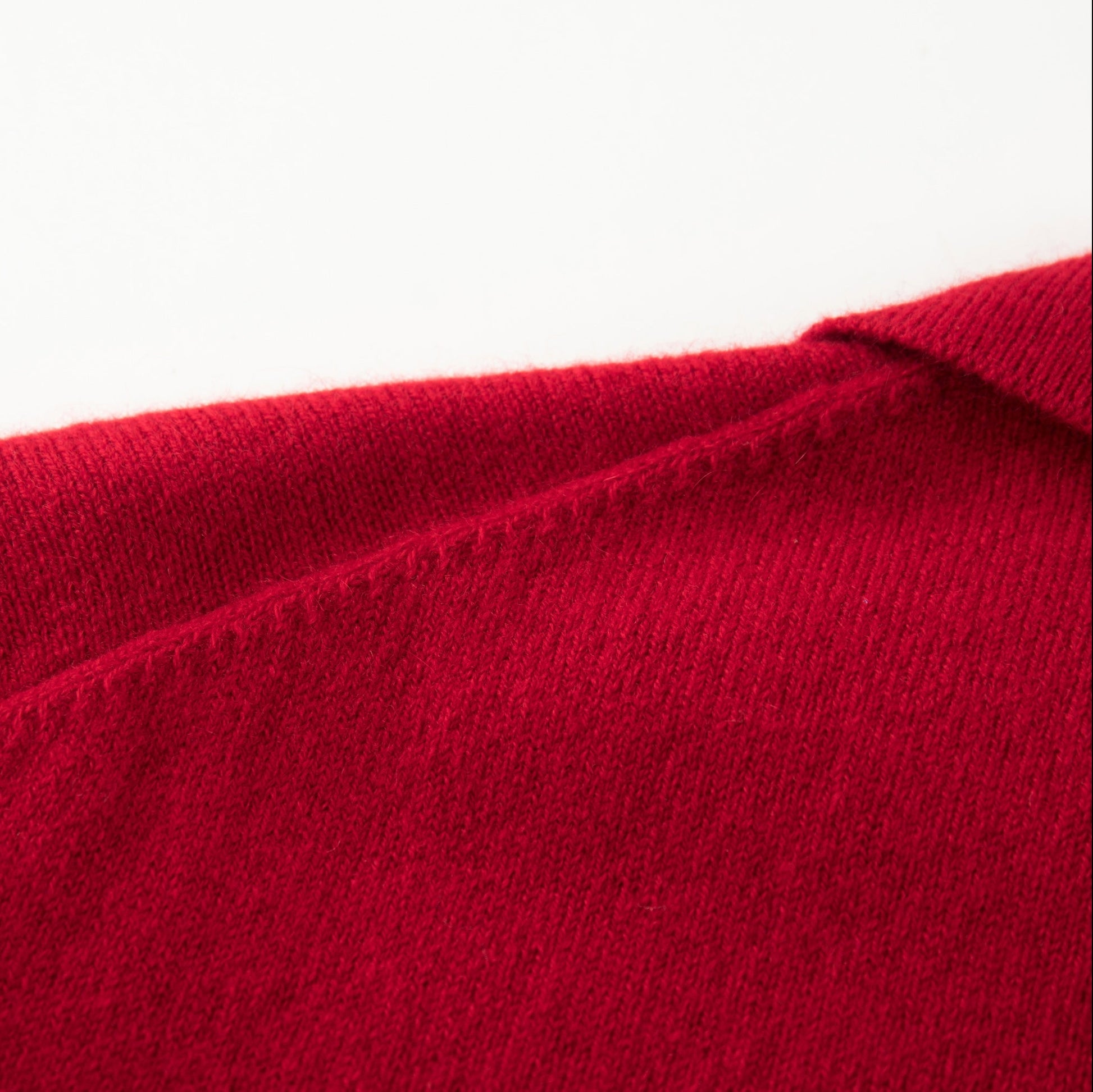 MA09 Cashmere Short Sleeve Polo Sweater by Mawei, red, shoulder knitting details,  back view.