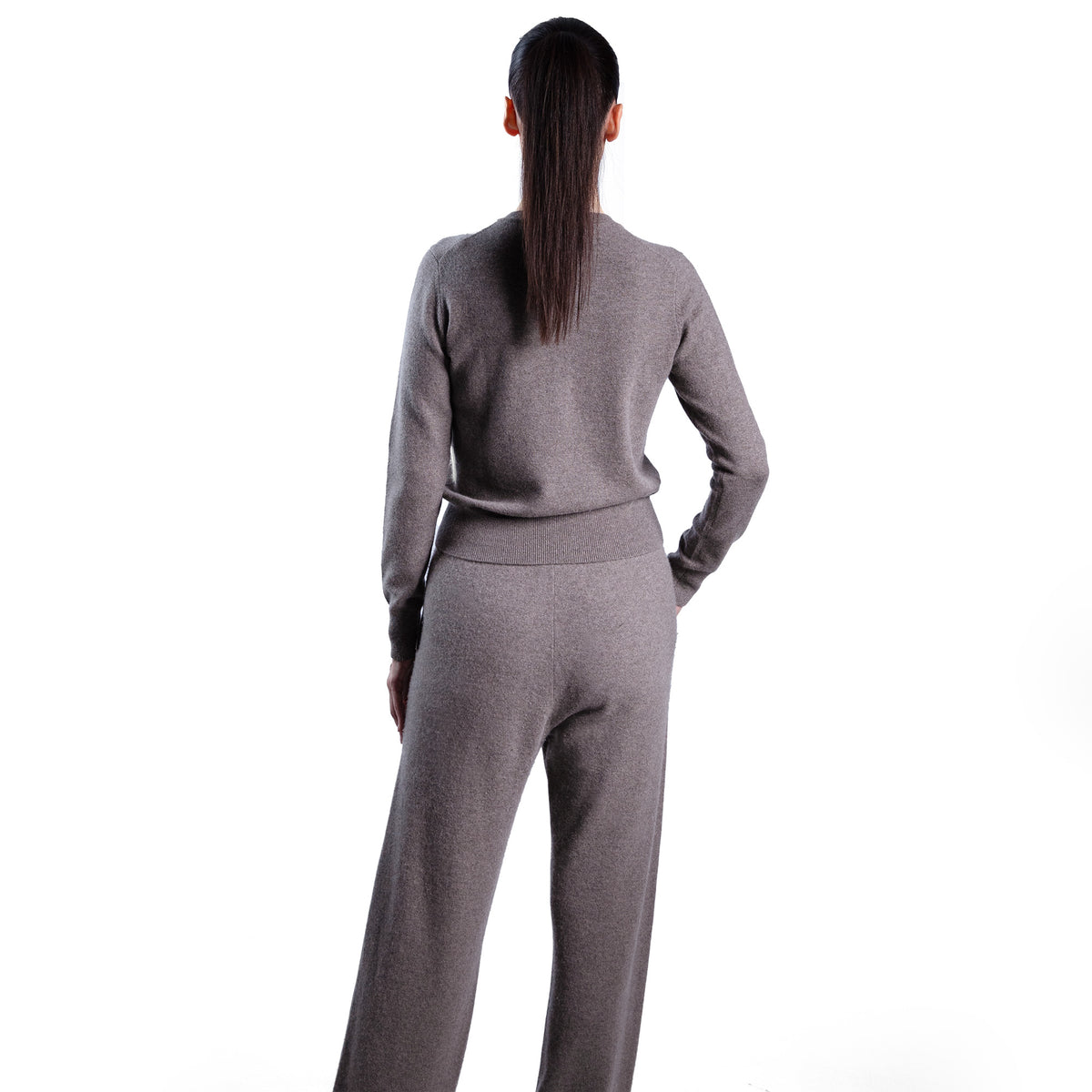 MA44 Cashmere Trousers with pockets by Mawei, brown grey, back view, female model.