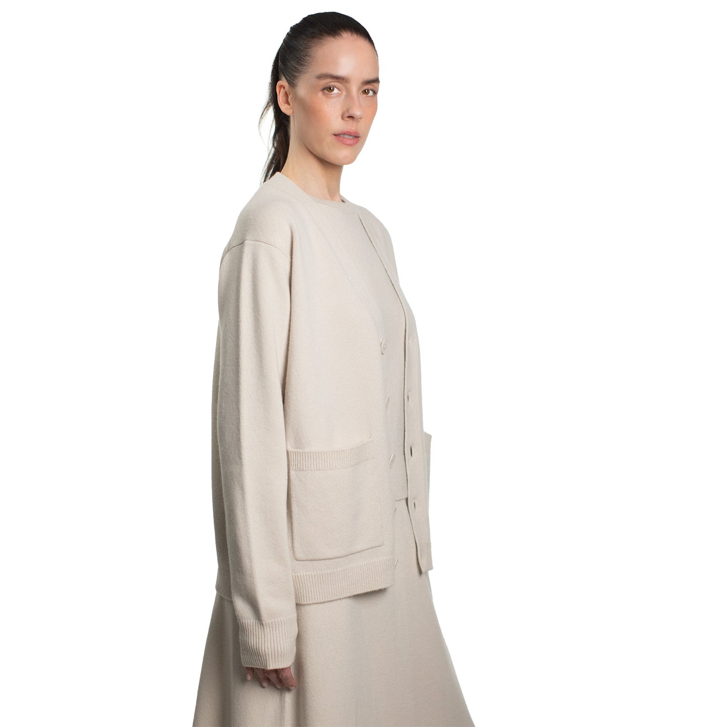 MA52 CASHMERE V NECK CARDIGAN