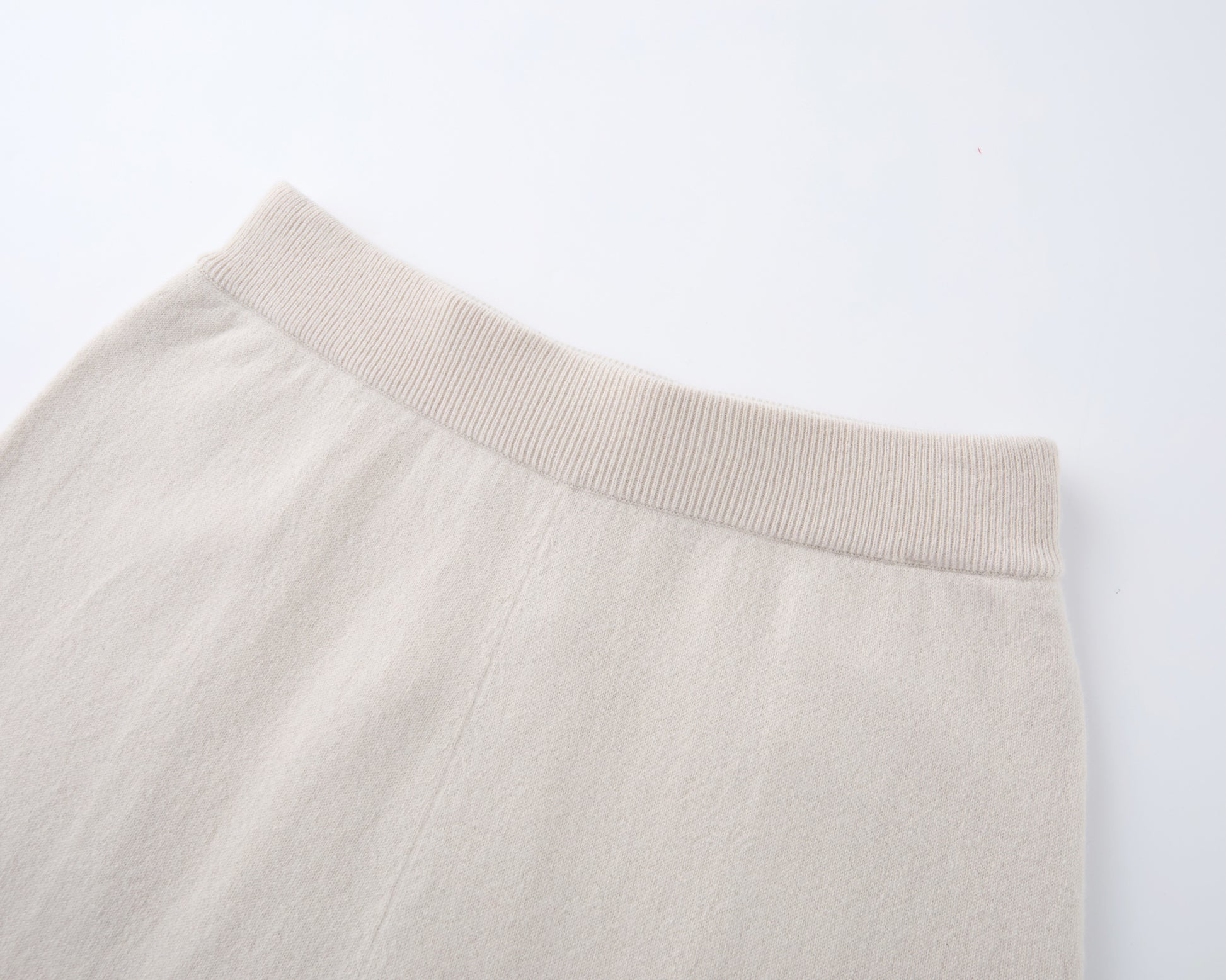 MA34 Cashmere A-line Skirt by Mawei, off white,  waist detail, close-up.