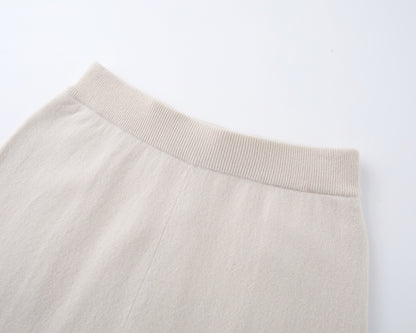 MA34 Cashmere A-line Skirt by Mawei, off white,  waist detail, close-up.